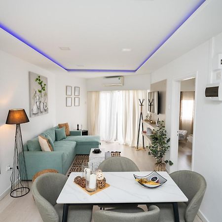 Lazuli Beach & Pool Apartment 501 Larnaca Bagian luar foto