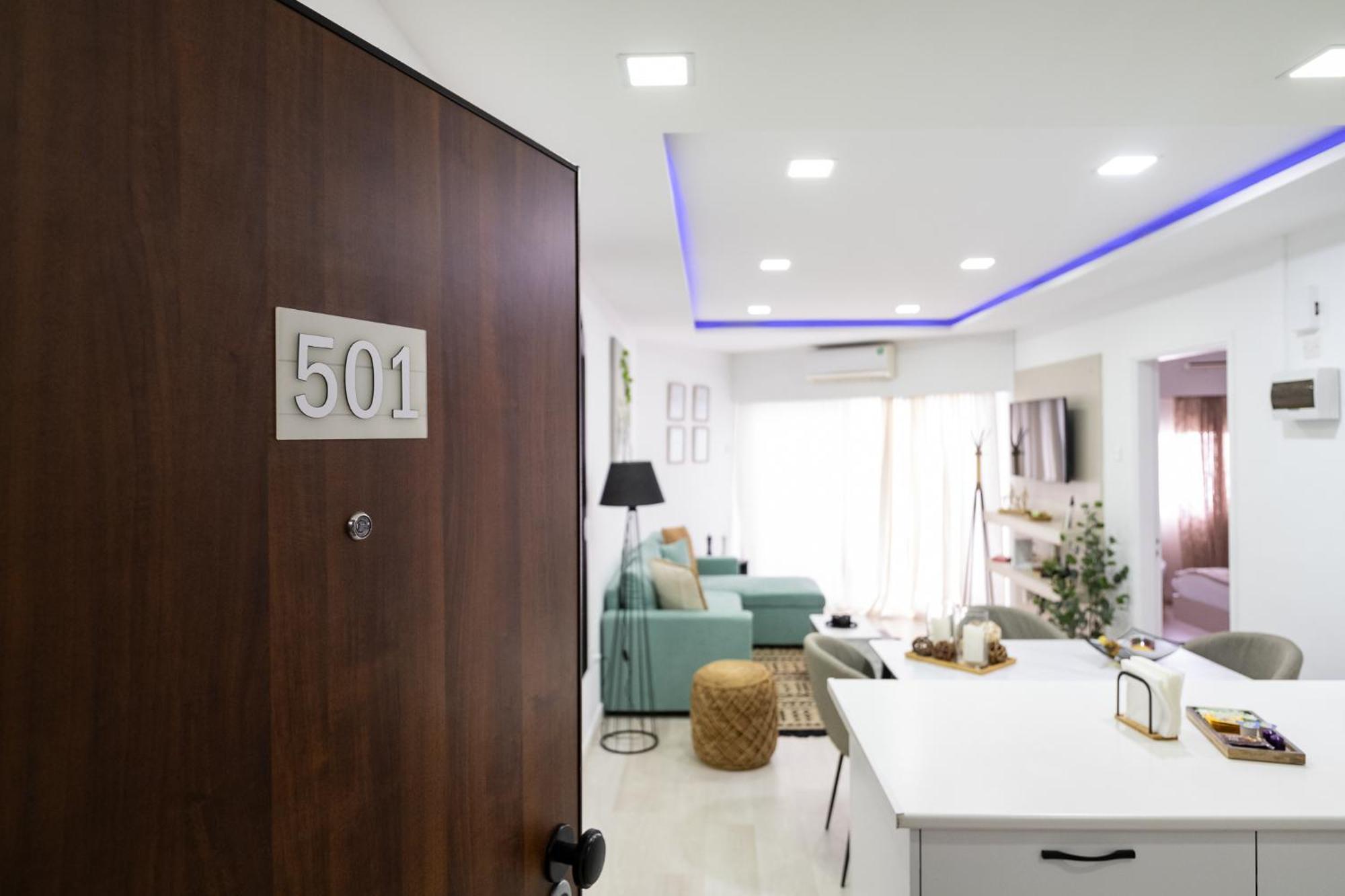 Lazuli Beach & Pool Apartment 501 Larnaca Bagian luar foto