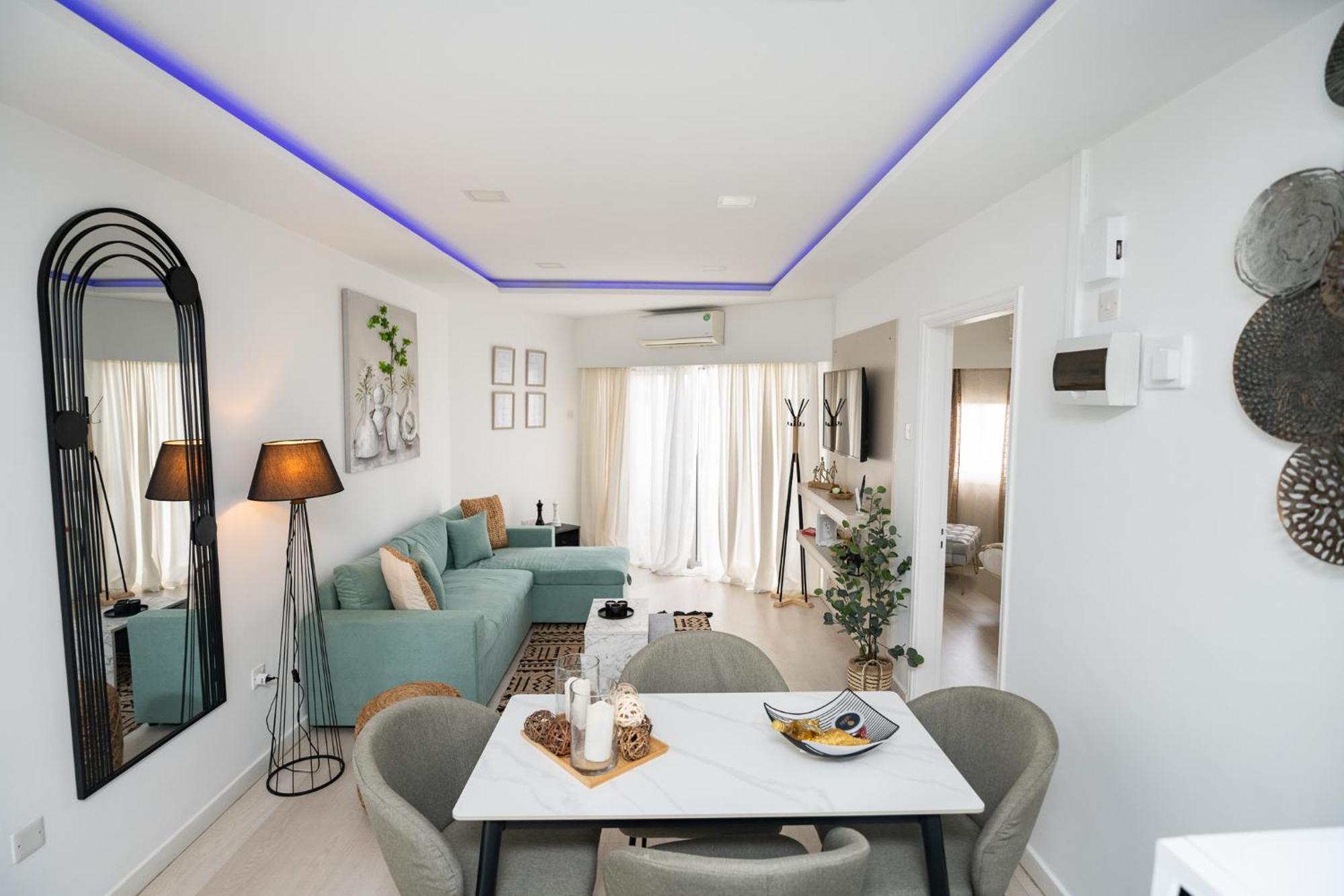 Lazuli Beach & Pool Apartment 501 Larnaca Bagian luar foto