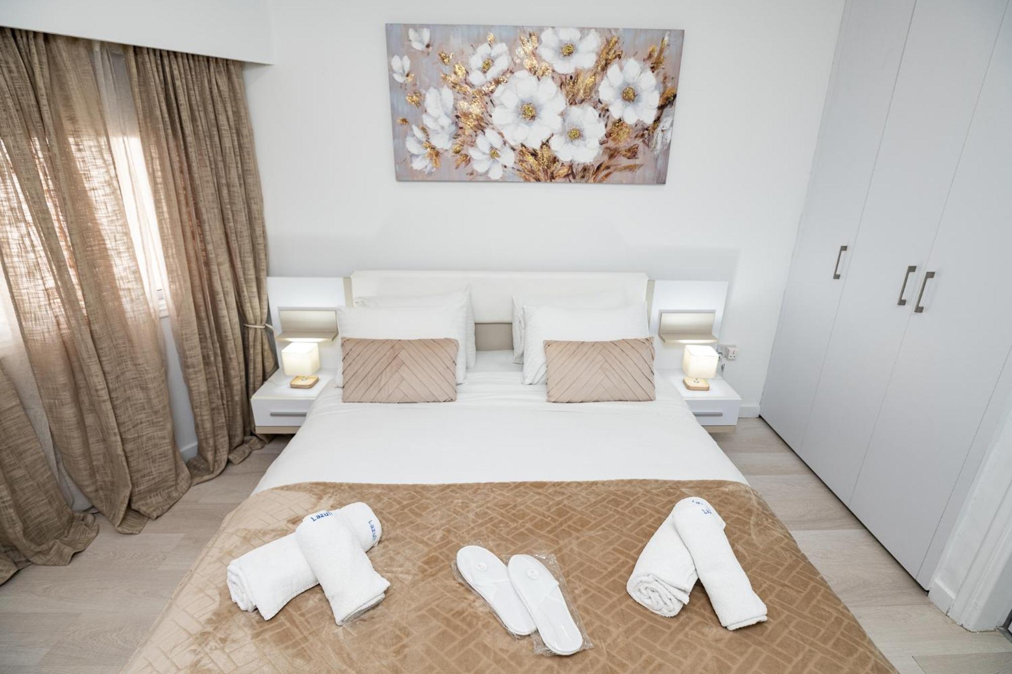 Lazuli Beach & Pool Apartment 501 Larnaca Bagian luar foto