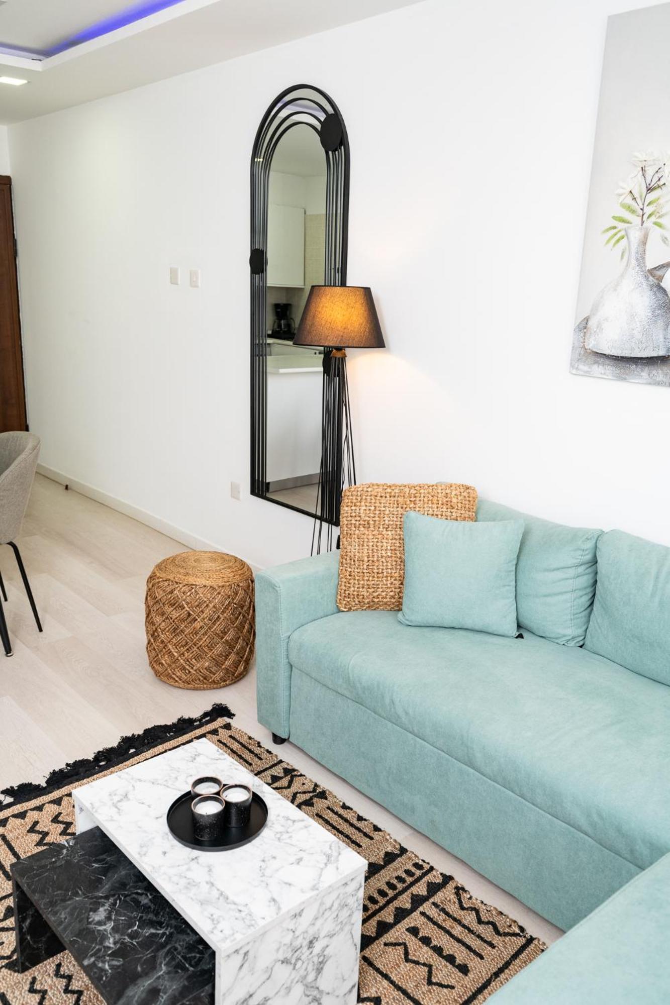 Lazuli Beach & Pool Apartment 501 Larnaca Bagian luar foto